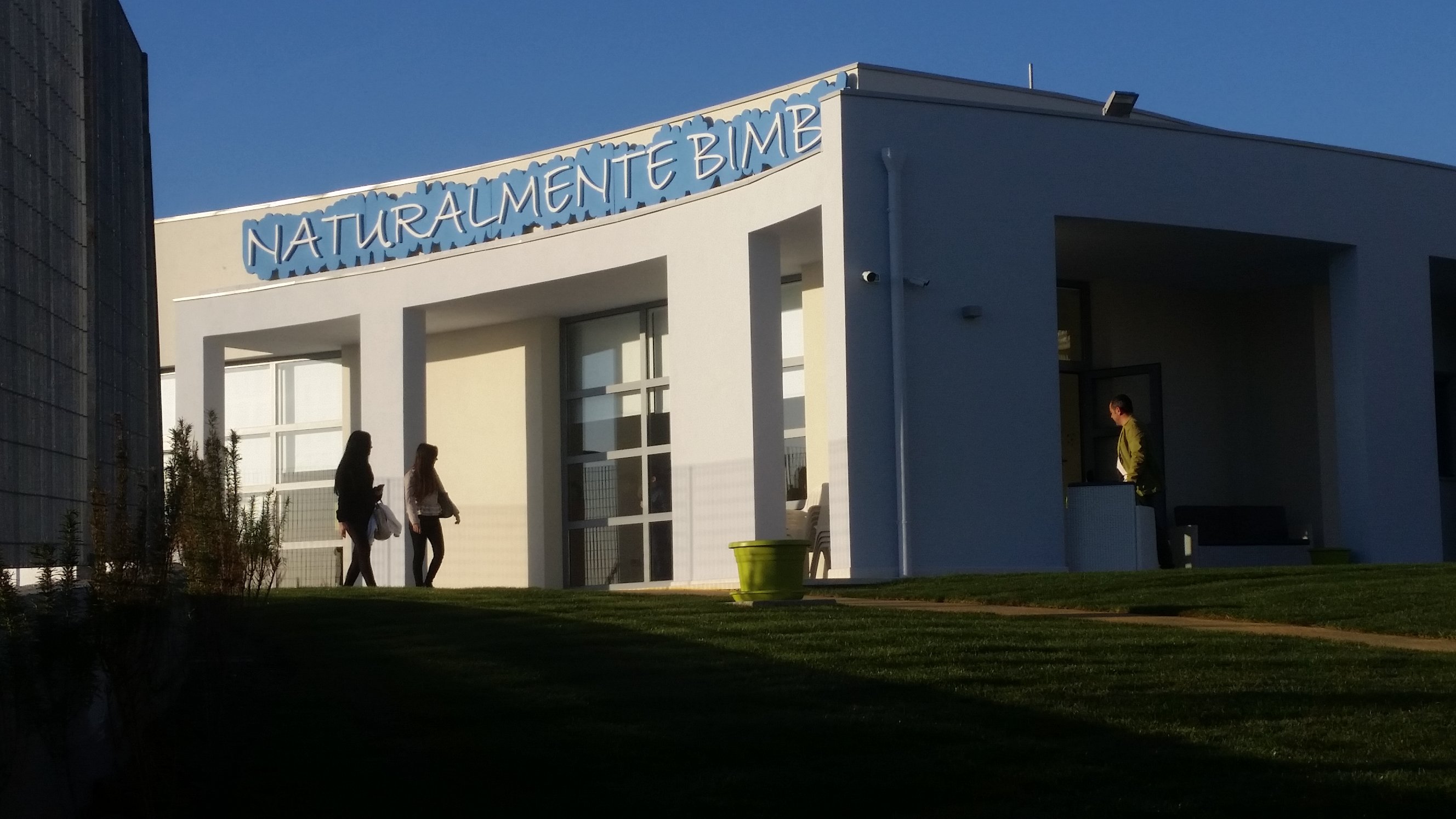 INGRESSO ASILO - NIDO NATURALMENTEBIMBI | Asilo Nido e Sala Feste a Settimo San Pietro